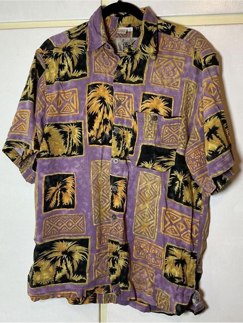 The Territory Ahead Men's Size Medium M Hawaiian Short Sleeve Button Up